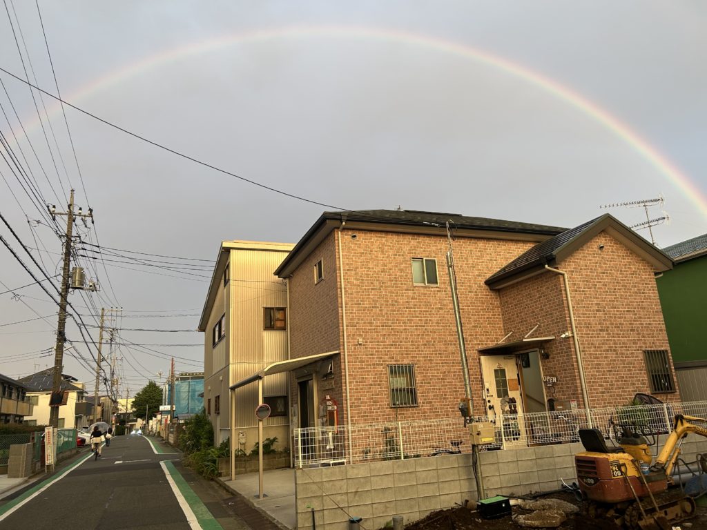 虹とアトリエ