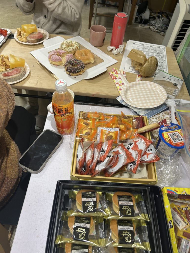 のぶクラス忘年会、お菓子
